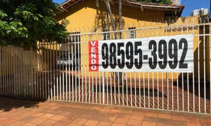 Imperdível Casa Comercial à Venda em Goiânia-GO, Setor Bueno - 3 quartos, 1 suíte, 2 salas, 3 banheiros, 2 vagas de garagem, 215m².