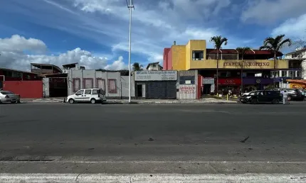 Casa térrea comercial oportunidade frente ao  mar de itapuã