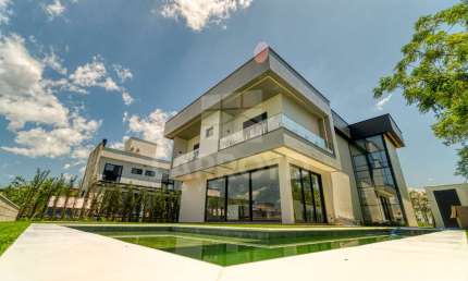 Quinta do Lago - CASA COM PISCINA NO BAIRRO MONTE CASTELO