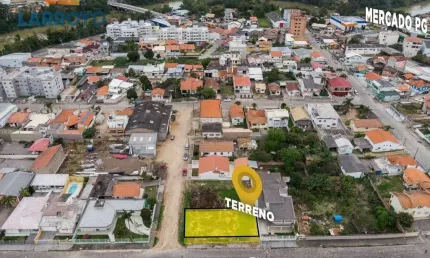 Terreno à venda na Rua Tiradentes, Morrotes, Tubarão