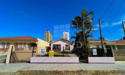 Casa comercial para alugar no Centro, Tubarão 