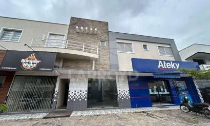 Casa comercial para alugar na Rua Lauro Muller, Passagem, Tubarão