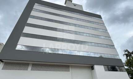Casa comercial para alugar no Oficinas, Tubarão 