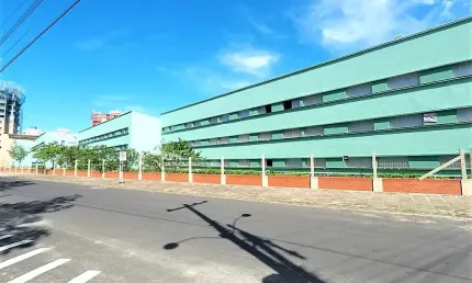 Apartamento Térreo de 2 Dormitórios a 1 Quadra do Mar