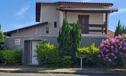 Sobrado com 5 dormitórios sendo 2 suítes à venda, 273 m² por R$ 1.499.000 - Jardim Regina - Indaiatuba/SP