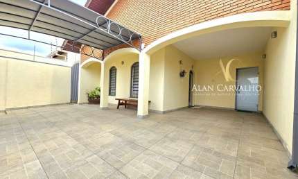 Casa para Venda em Mogi Mirim, Vila São José, 3 dormitórios, 1 suíte, 3 banheiros, 3 vagas