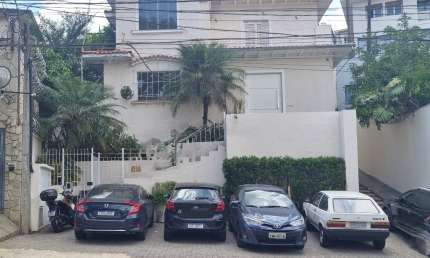 Casa comercial com 9 salas para alugar na Rua Capivari, 179,00, Pacaembu, São Paulo