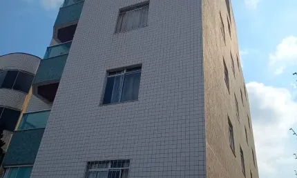 Descubra o conforto e a praticidade de morar no coração de Contagem! Apartamentos modernos, com excelente acabamento, localização privilegiada e fácil acesso a comércios, escolas e transporte público.
