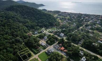 04 terrenos à venda á 800 metros da praia de Mariscal, Bombinhas - SC.