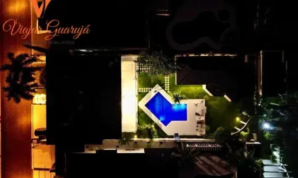 Casa para Venda em Guarujá, Jardim Acapulco, 6 dormitórios, 6 suítes, 8 banheiros, 6 vagas