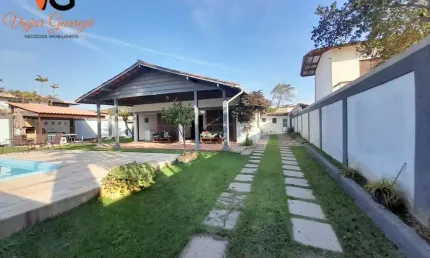 Casa térrea para locação em guarujá, jardim virgínia, 4 dormitórios, 3 suítes, 5 banheiros, 5 vagas