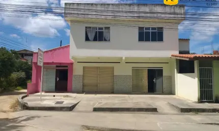 Sobrado com 3 Lojas a Venda no Parque Hotel - Araruama/RJ