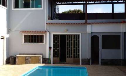 Casa com 4 quartos a venda no Coqueiral em Araruama/RJ
