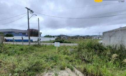 Terreno bem localizado à venda no Colinas do Peró em Cabo Frio/RJ