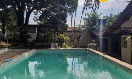 Encantadora casa com 3 suítes à venda no Coqueiral - Araruama/RJ