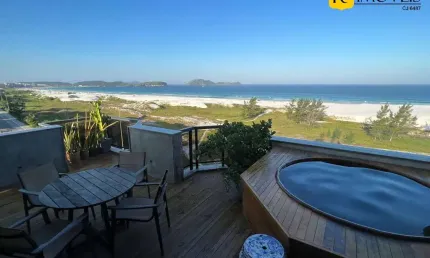 Cobertura à venda de frente para Praia do Forte em Cabo Frio/RJ