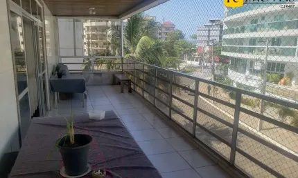 Amplo apartamento de 3 quartos à venda no centro de Cabo Frio