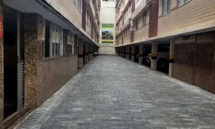 Oportunidade de apartamento de 02 quartos à venda perto da praia do forte