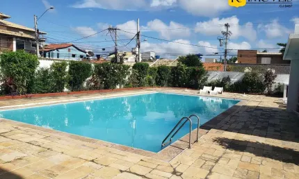 Prédio com apartamentos e espaço de lazer nas Palmeiras