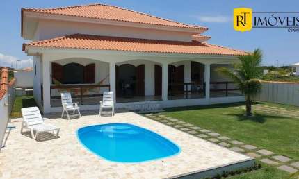 Bela casa com 3 quartos à venda em condomínio em Arraial do Cabo/RJ