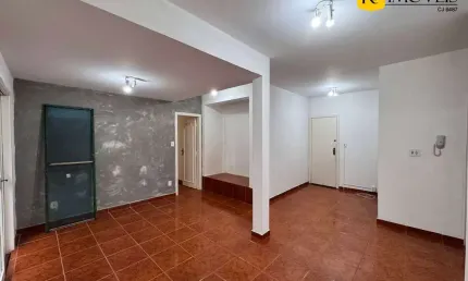 Apartamento à venda de frente para o teatro na algodoal, Cabo Frio/RJ
