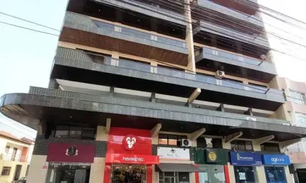 Ótimo apartamento à venda 4 quartos sendo 2 suites no centro, Cabo Frio/RJ