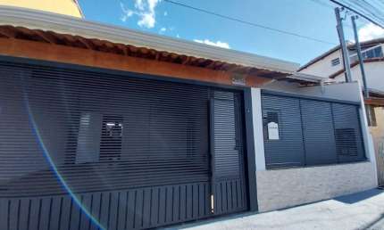 Casa com 2 quartos à venda no Centro, Extrema 