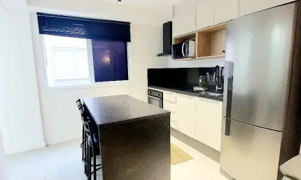 quarto e sala  Copacabana! Apartamento moderno e completo, pronto para morar ou investir.