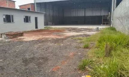 Comercial para Locação em Mogi das Cruzes, Jundiapeba, 2 banheiros