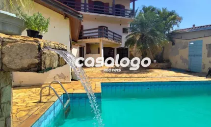 Vendo Sobrado de 426 m2 com Piscina e espaço para Clínica no Jardim Chapadão em Campinas-SP
