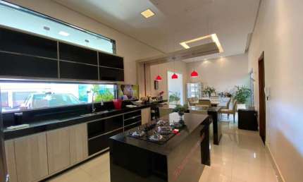Casa para Venda em Araxá, Jardim Europa, 4 dormitórios, 2 suítes, 4 banheiros, 4 vagas