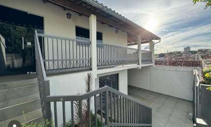 Casa para Venda em Araxá, Santo Antônio, 4 dormitórios, 2 suítes, 3 banheiros, 2 vagas