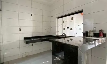 Casa para Venda em Araxá, Loteamento Residencial Dona Adélia II, 2 dormitórios, 1 banheiro, 1 vaga