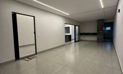 Casa para Venda em Araxá, VILLA UNIVERSITARIA, 3 dormitórios, 1 suíte, 2 banheiros, 2 vagas