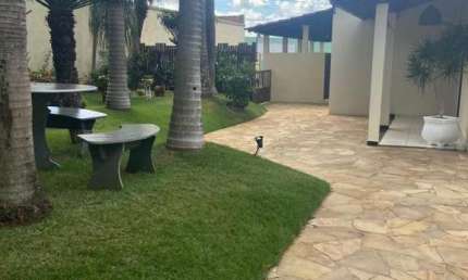 Casa para Venda em Araxá, CENTRO, 6 dormitórios, 2 suítes, 3 banheiros, 5 vagas