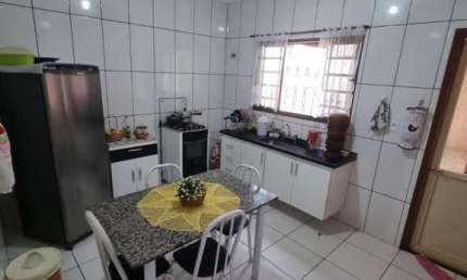 Casa para Venda em Araxá, Jardim Europa, 3 dormitórios, 1 suíte, 2 banheiros, 4 vagas