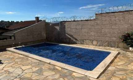 Casa para Venda em Araxá, CENTRO, 3 dormitórios, 1 suíte, 3 banheiros, 2 vagas
