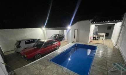 Casa para Venda em Araxá, SÃO FRANCISCO, 3 dormitórios, 1 suíte, 2 banheiros, 3 vagas