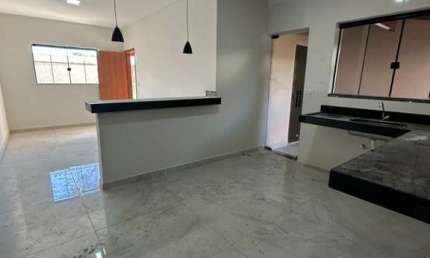 Casa para Venda em Araxá, MANGABEIRAS 5, 2 dormitórios, 1 suíte, 2 banheiros, 1 vaga