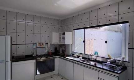 Casa para Venda em Araxá, Jardim Europa, 3 dormitórios, 1 suíte, 3 banheiros, 4 vagas