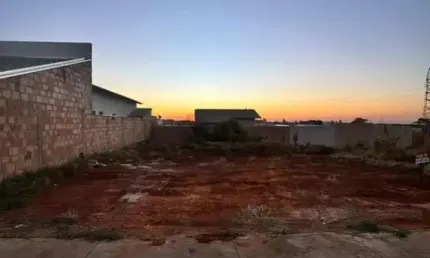 Terreno à venda no Loteamento Dona Adélia, Araxá 