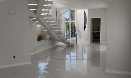 Sobrado à venda em Campinas, Swiss Park, com 4 suítes, com 320 m², Residencial Glarus