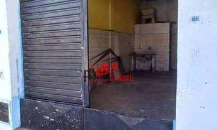 Loja alugando na Princesa Isabel com aproximadamente 40m²