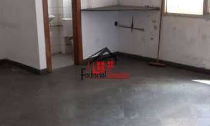 Sala com Aproximadamente 40m² na Av. Abílio Machado