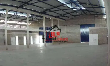 Galpão com 360m² próximo da MG424 em Pedro Leopoldo