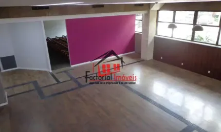 Prédio comercial para locação próximo da Praça da Liberdade