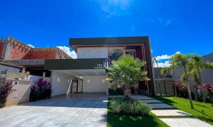 Sobrado com 4 suites independentes no Portal do sol Golf Garden.