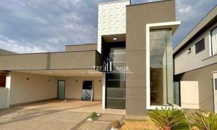 Casa Térrea semi-mobiliada, localizada no Condomínio ParqVille Pinheiros.