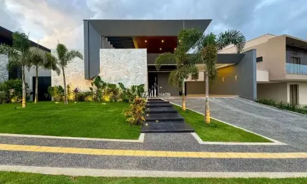 Casa térrea completa em armários, com 3 suítes plenas com closet