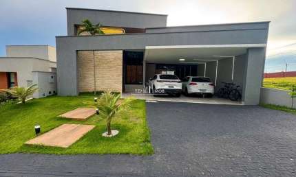 Casa Térrea mobiliada com 4 Quartos e 3 Suítes Plenas.